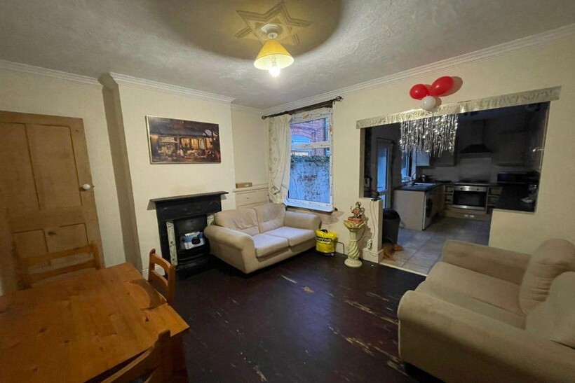 Barclay Street, Leicester 3 bed terraced house to rent - £412 pcm (£95 pw)