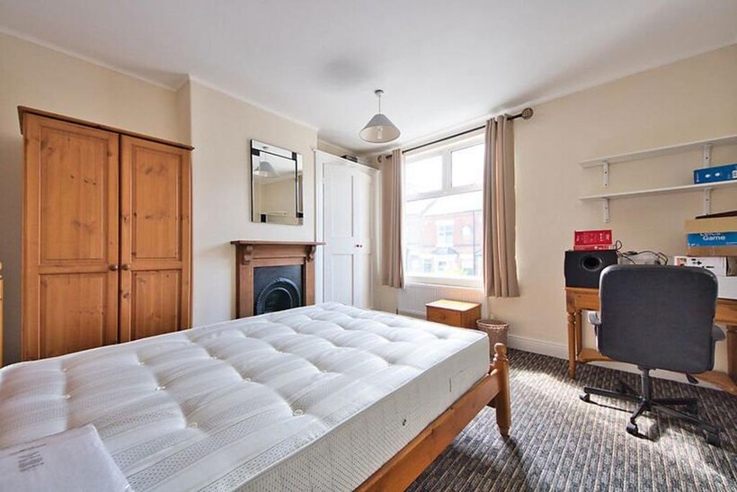 Knighton Fields Road East, Leicester 3 bed terraced house to rent - £412 pcm (£95 pw)