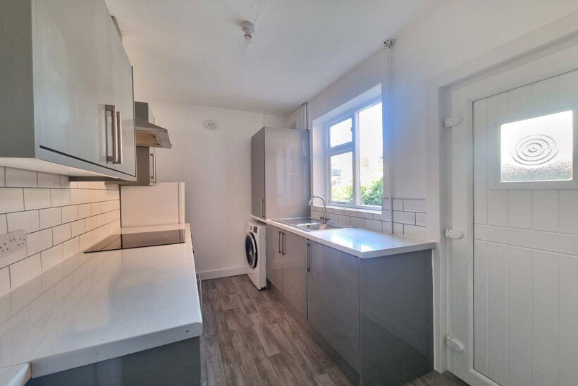 Avenue Road Extension, Leicester 4 bed terraced house to rent - £412 pcm (£95 pw)