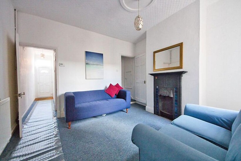 Avenue Road Extension, Leicester 4 bed terraced house to rent - £542 pcm (£125 pw)