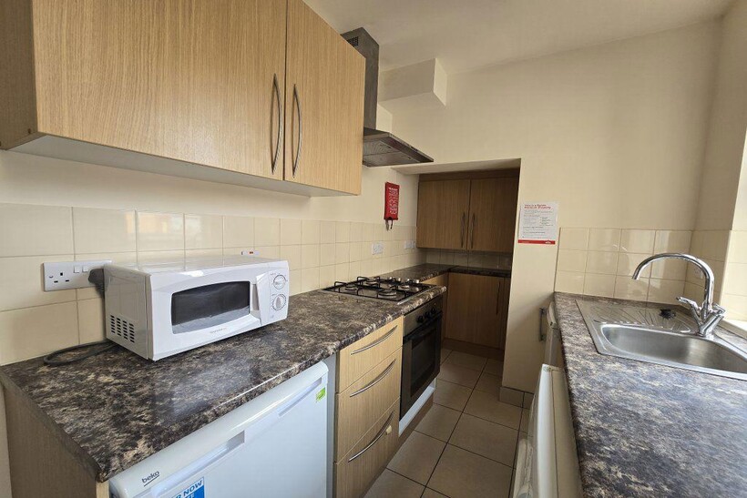 Edward Road, Leicester 3 bed terraced house to rent - £390 pcm (£90 pw)