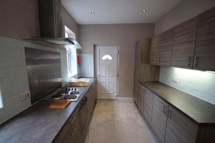 Stuart Street, Leicester 4 bed terraced house to rent - £412 pcm (£95 pw)