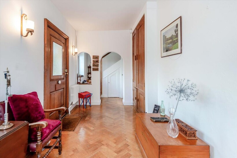 Ridgemead Road, Englefield Green... 6 bed detached house to rent - £5,750 pcm (£1,327 pw)