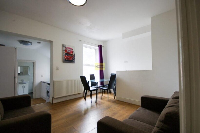 Pershore Road, Birmingham B29 3 bed terraced house to rent - £1,692 pcm (£390 pw)