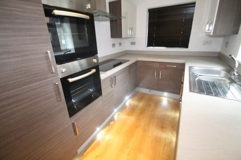 Fosse Road South, Leicester 4 bed terraced house to rent - £390 pcm (£90 pw)