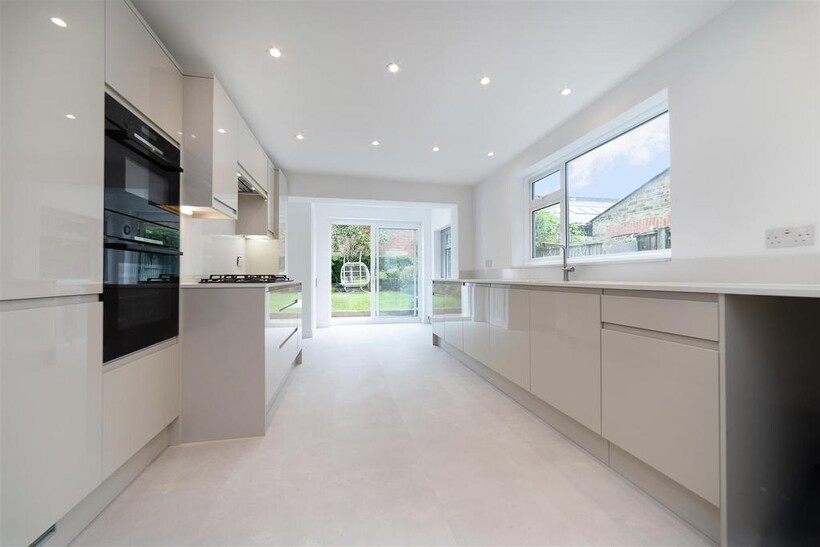 Goldhurst Terrace, London, NW6 6 bed house to rent - £12,800 pcm (£2,954 pw)