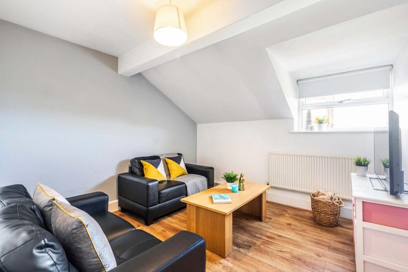 Kelso Heights, Leeds LS3 3 bed flat to rent - £1,755 pcm (£405 pw)