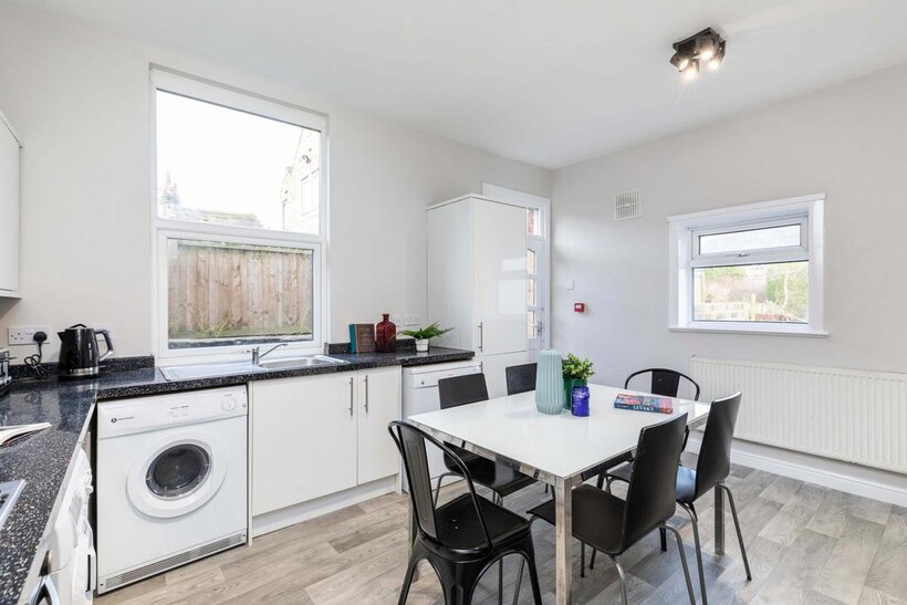 Park Terrace, Leeds LS6 6 bed house to rent - £3,328 pcm (£768 pw)