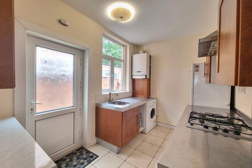 Hartopp Road, Leicester 3 bed terraced house to rent - £433 pcm (£100 pw)