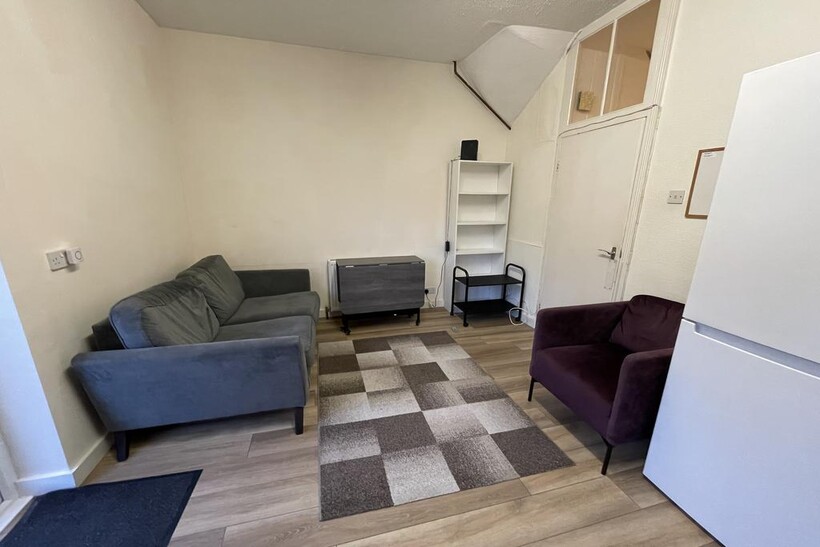 May Street, Exeter EX4 3 bed terraced house to rent - £2,275 pcm (£525 pw)