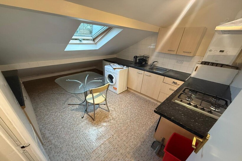 Bristol Road, Selly Oak B29 1 bed flat to rent - £850 pcm (£196 pw)