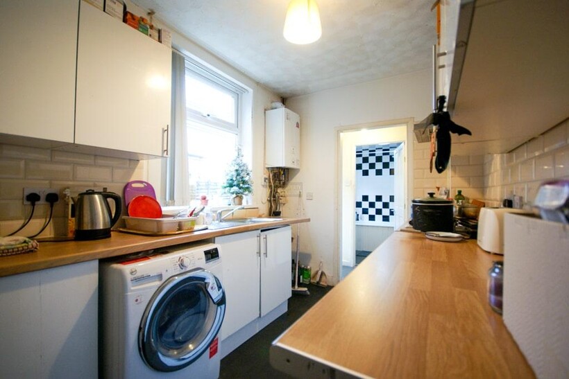 Umberslade Road, Birmingham B29 4 bed terraced house to rent - £1,388 pcm (£320 pw)