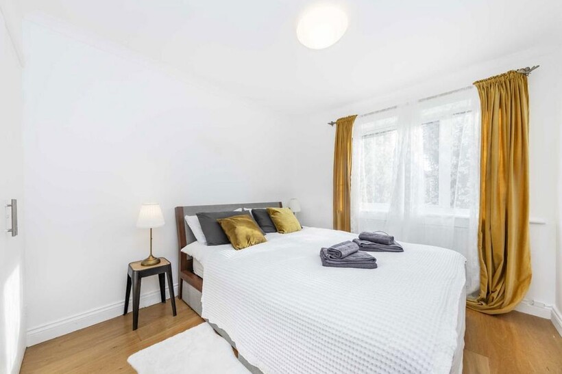 Grange Road, London W5 2 bed flat to rent - £2,396 pcm (£553 pw)