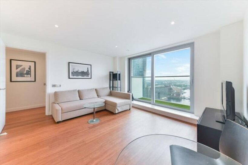 Pan Peninsula East 1 bed apartment to rent - £2,492 pcm (£575 pw)