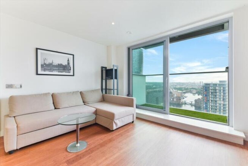 Pan Peninsula East 1 bed apartment to rent - £2,492 pcm (£575 pw)