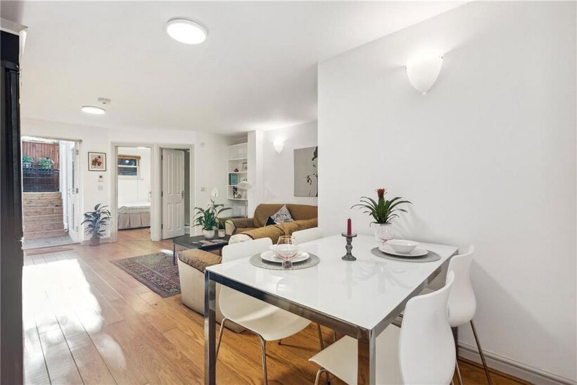 Tadmor Street, London W12 2 bed flat to rent - £2,249 pcm (£519 pw)