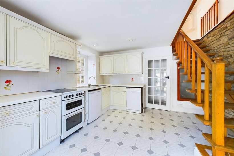 CAM02739 G0-PR0085-STILL004.jpg