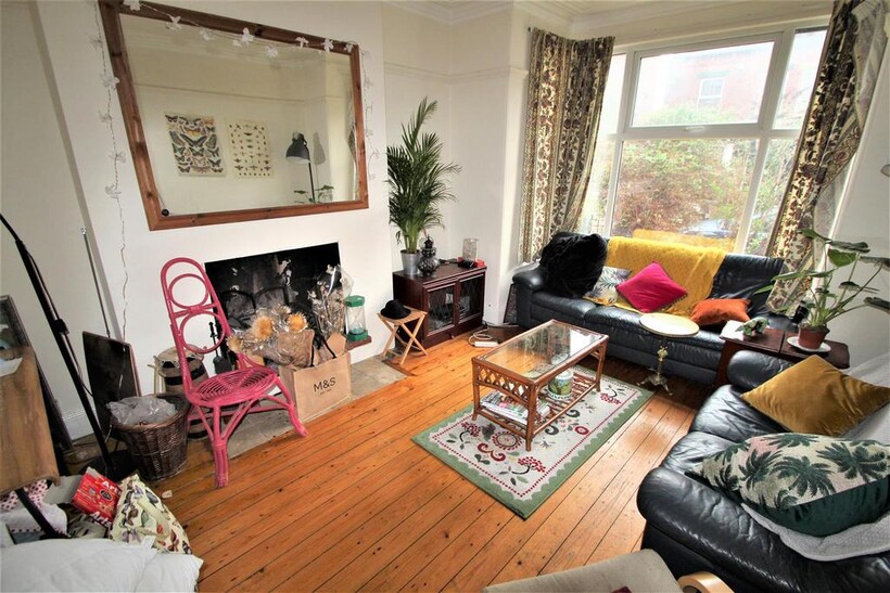 Stanmore Road, Burley, Leeds, LS4 2RU 4 bed terraced house to rent - £2,132 pcm (£492 pw)