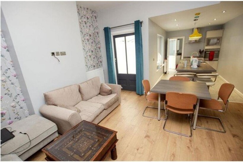 616 Pershore Road, B29 7HG 5 bed house to rent - £2,492 pcm (£575 pw)