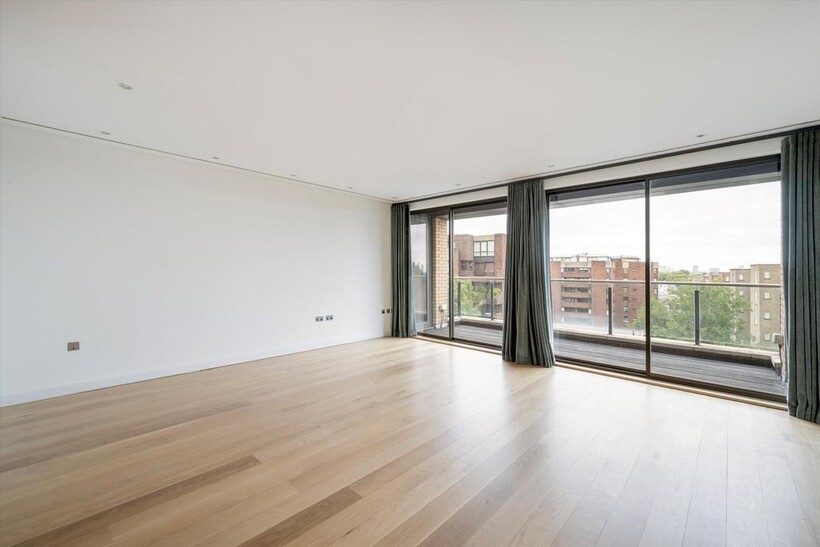 Wycombe Square, London, W8 2 bed flat to rent - £8,996 pcm (£2,076 pw)