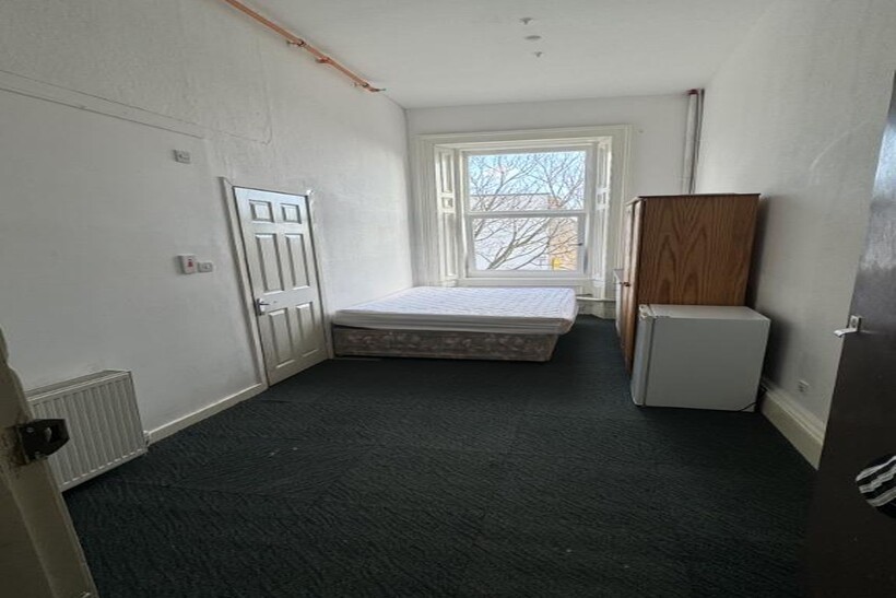 High Street, Leven, Fife, KY8 1 bed in a house share to rent - £395 pcm (£91 pw)