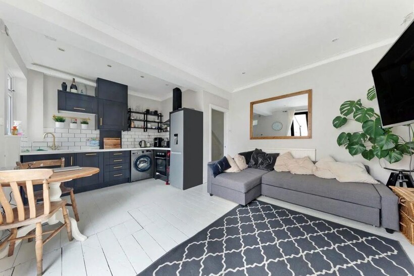 Broadview Road, London SW16 1 bed ground floor flat to rent - £1,825 pcm (£421 pw)