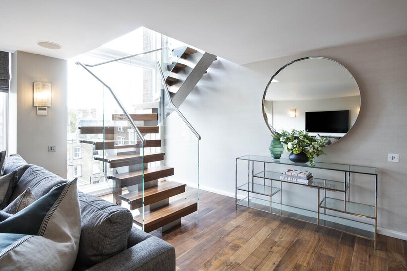 THREE BEDROOM APARTMENT TO LET, YOUNG... 3 bed penthouse to rent - £27,083 pcm (£6,250 pw)