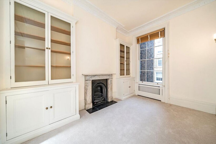 Winchester Street, London SW1V 3 bed house to rent - £5,997 pcm (£1,384 pw)