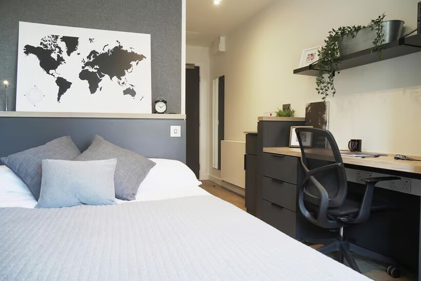 Loampit Vale, London SE13 1 bed in a house share to rent - £1,564 pcm (£361 pw)