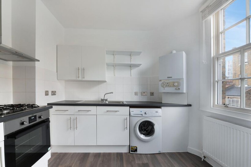 The Waterloo Estate, Waterloo London SE1 2 bed apartment to rent - £2,595 pcm (£599 pw)