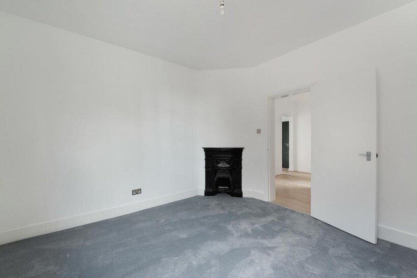 The Waterloo Estate, Waterloo London SE1 2 bed apartment to rent - £2,595 pcm (£599 pw)