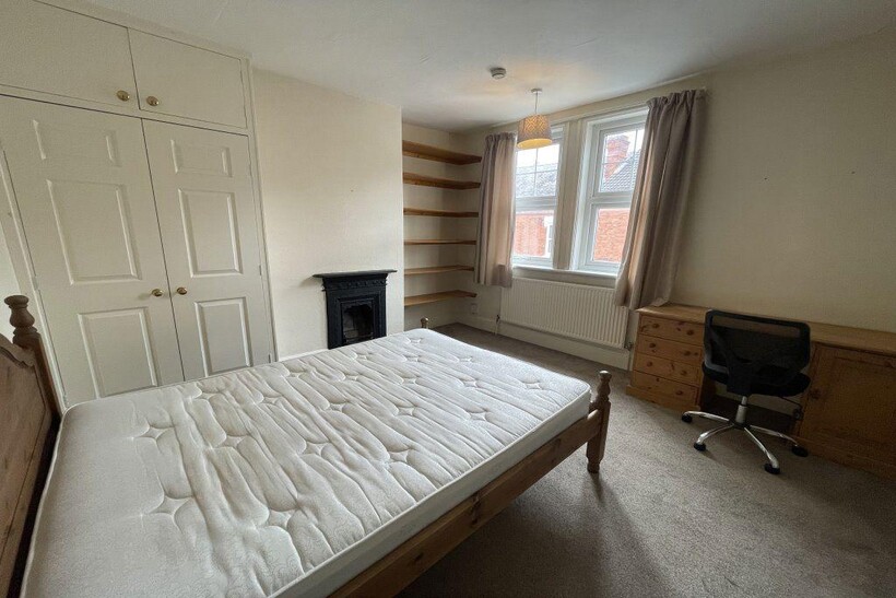 Montague Road, Leicester 3 bed terraced house to rent - £477 pcm (£110 pw)
