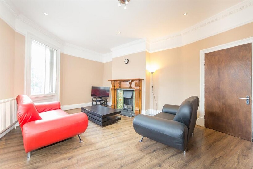 £145pppw - Jesmond Road, Jesmond, NE2 7 bed maisonette to rent - £4,398 pcm (£1,015 pw)