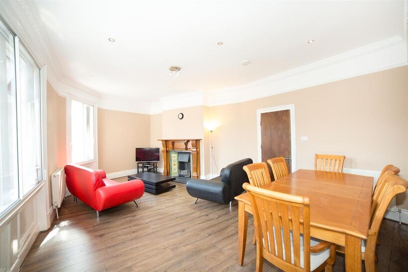 £145pppw - Jesmond Road, Jesmond, NE2 7 bed maisonette to rent - £4,398 pcm (£1,015 pw)