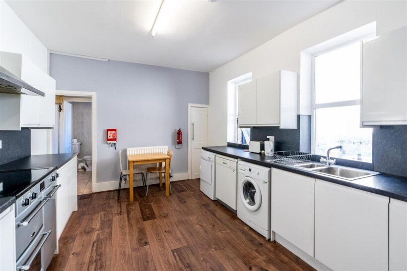 £135pppw - Chester Crescent... 7 bed terraced house to rent - £4,095 pcm (£945 pw)