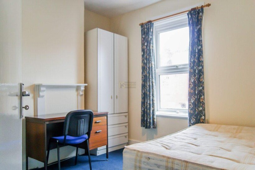 Tiverton Road, Birmingham B29 3 bed terraced house to rent - £1,170 pcm (£270 pw)