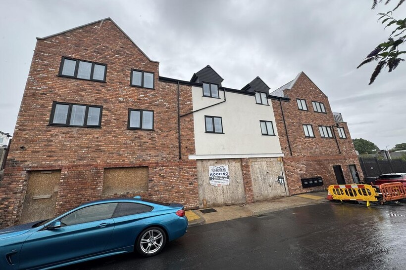 Tetbury Street, Birkenhead CH41 Property to rent - £850 pcm (£196 pw)