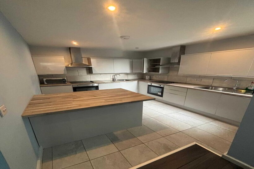 Egerton Road, Fallowfield 9 bed semi-detached house to rent - £5,460 pcm (£1,260 pw)