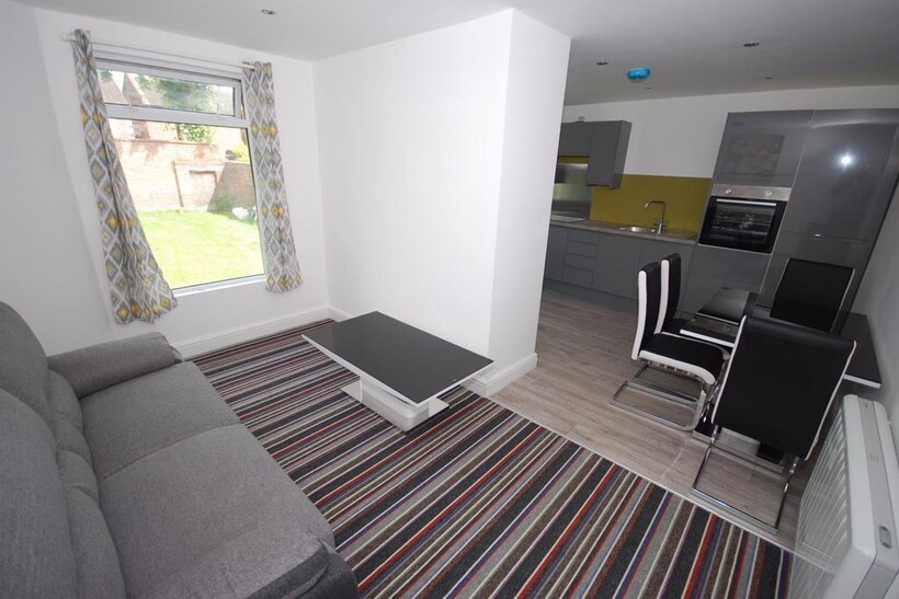 Leamington Spa, Leamington Spa 3 bed apartment to rent - £1,755 pcm (£405 pw)