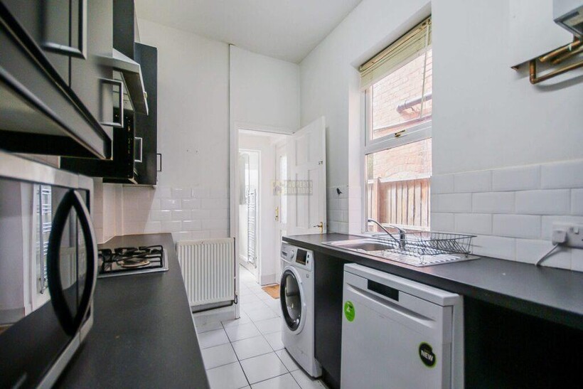 Coronation Road, Birmingham B29 4 bed terraced house to rent - £2,080 pcm (£480 pw)