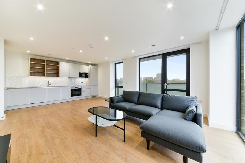 Peppercorn Court, Blair Street... 2 bed flat to rent - £2,492 pcm (£575 pw)