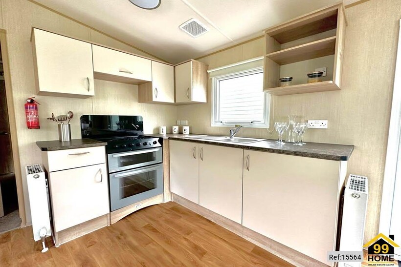 Coast Road, Lowestoft, Suffolk, NR32 3 bed park home to rent - £375 pcm (£87 pw)