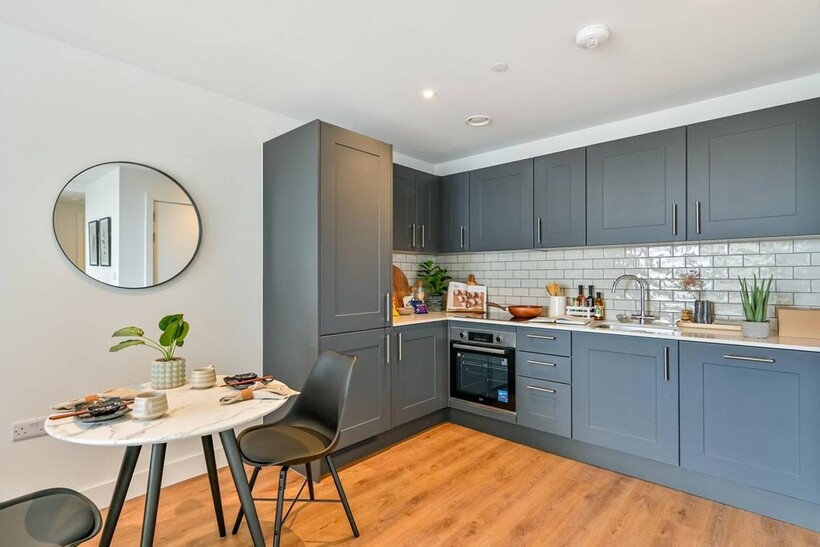 Lofting House, Maidenhead, SL6 2 bed flat to rent - £1,990 pcm (£459 pw)