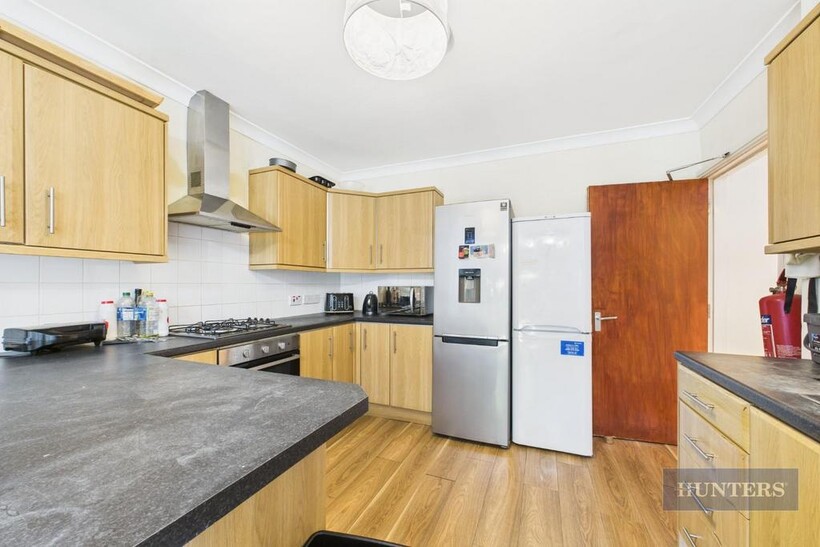 CAM05152 G0-PR0141-STILL008.jpg