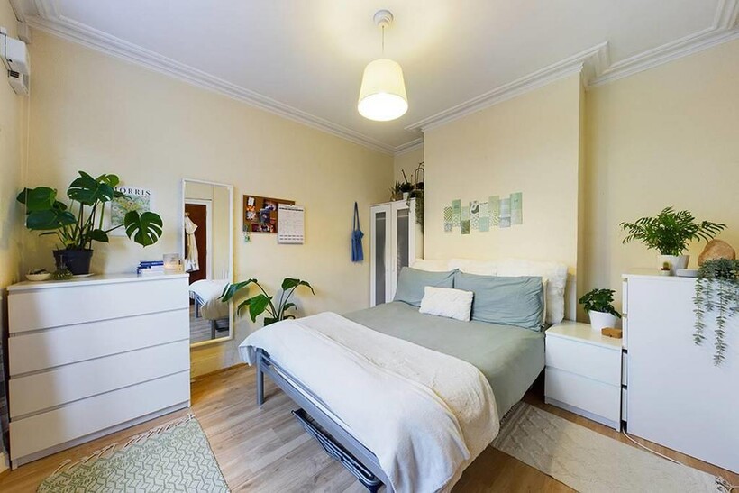 CAM00082 P1-PR0300-STILL03-thumbnail-h750-70.jpg