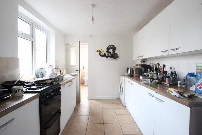 Crown Street, Cowley 4 bed house to rent - £3,070 pcm (£708 pw)