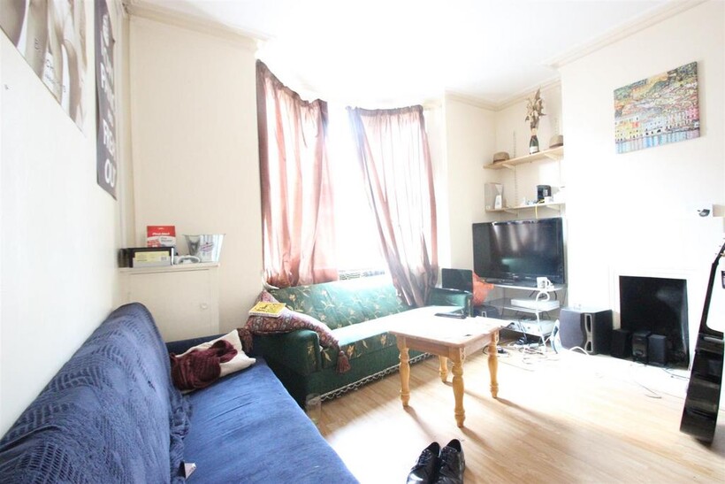 Crown Street, Cowley 4 bed house to rent - £3,070 pcm (£708 pw)