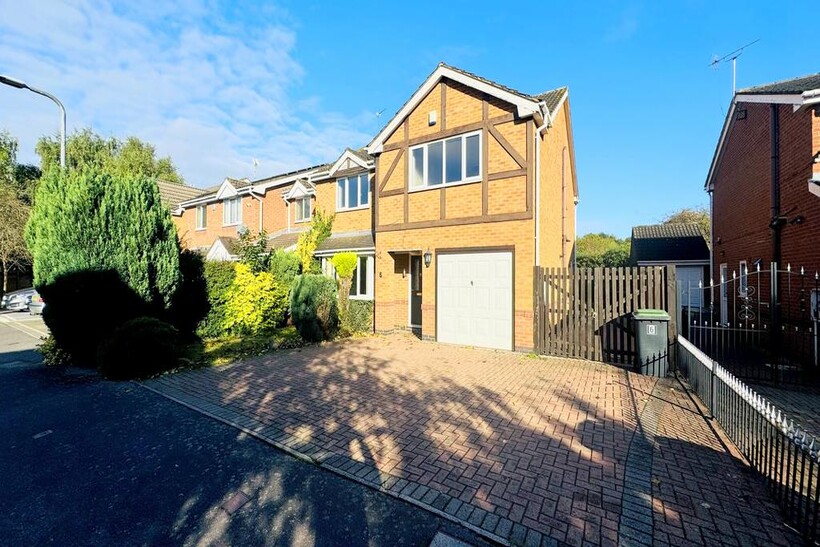 Canterbury Close, Nuthall NG16 4 bed detached house to rent - £1,975 pcm (£456 pw)