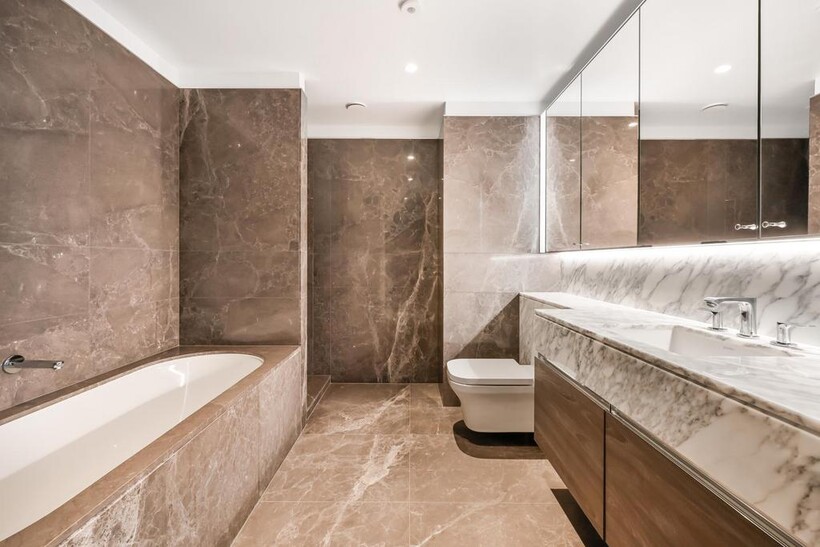 One Thames City, Carnation Way... 3 bed apartment to rent - £6,699 pcm (£1,546 pw)