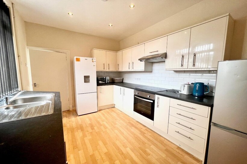 Crowther Street, Stoke-On-Trent ST4 6 bed house share to rent - £260 pcm (£60 pw)